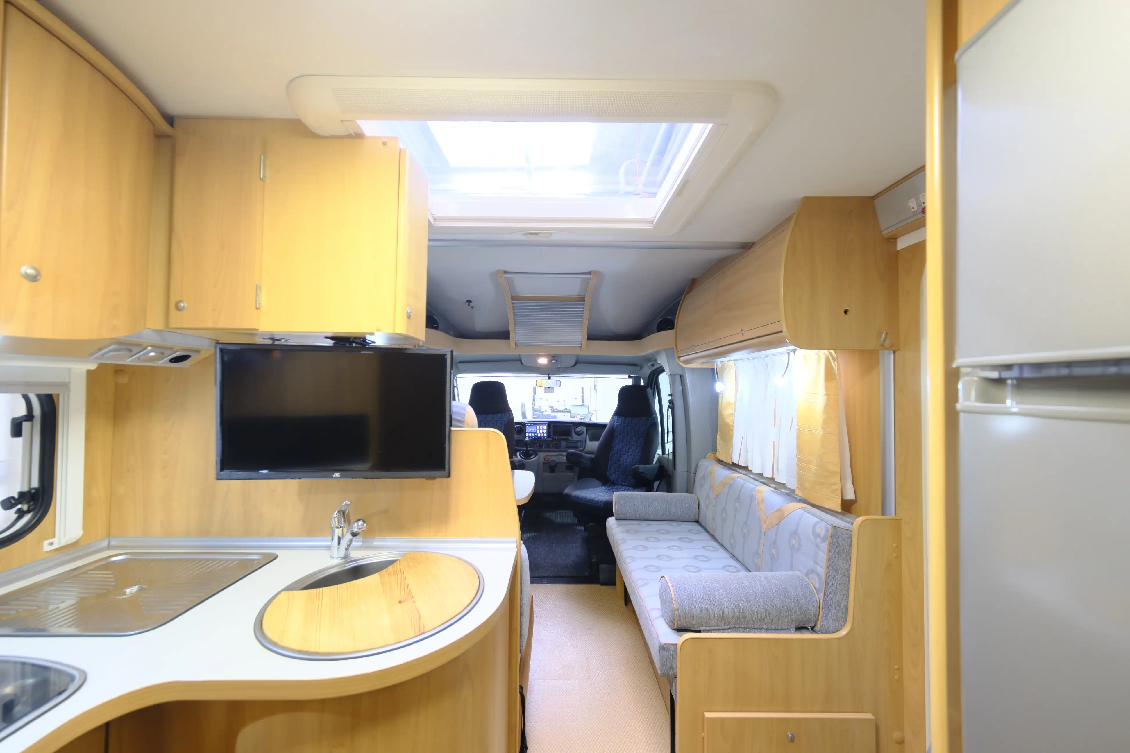 BUERSTNER Delfin T 680  - Ansicht 7